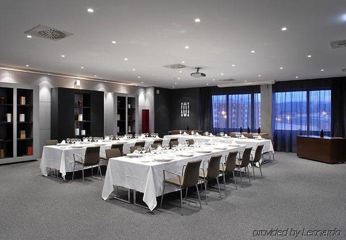 Ac Hotel Gijon By Marriott Restoran fotoğraf